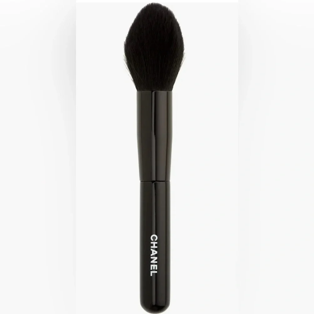 CHANEL Powder Brush-N*106